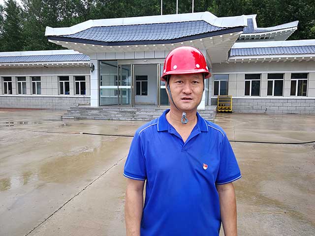 王學(xué)文.jpg 王學(xué)文.jpg